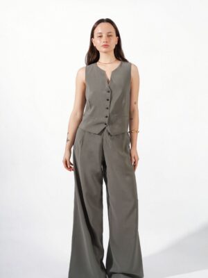 Chaleco con lazo atrás